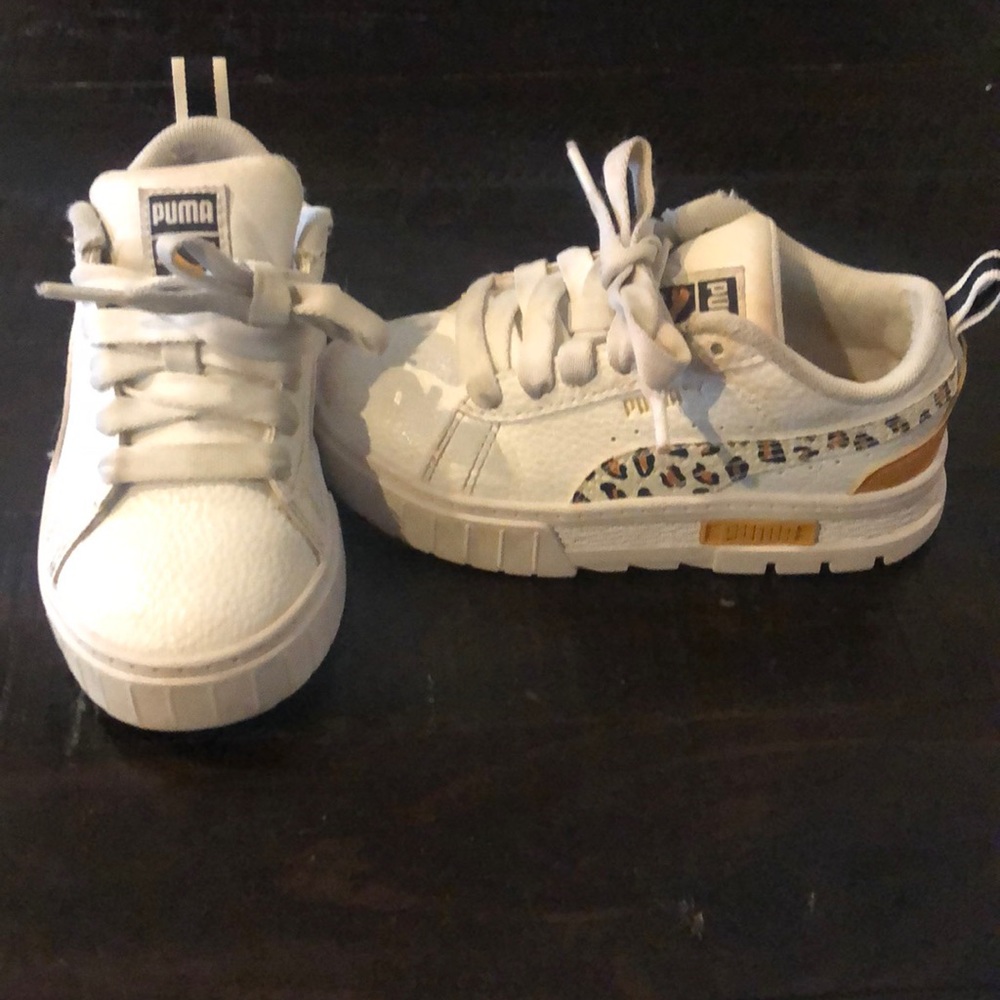 Little girl shoe